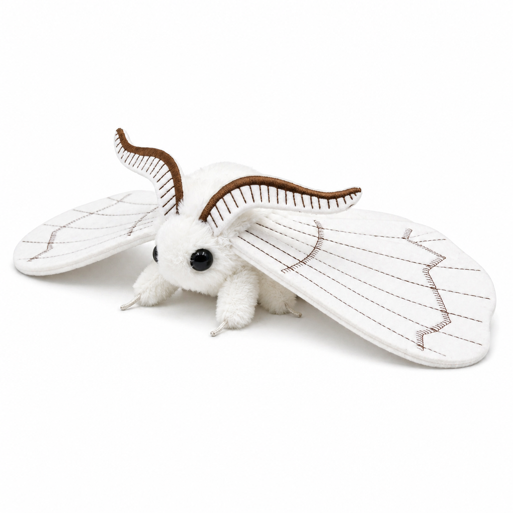 Why Everyone Is Obsessed With the Domesticated Silk Moth (And How to Bring One Home)