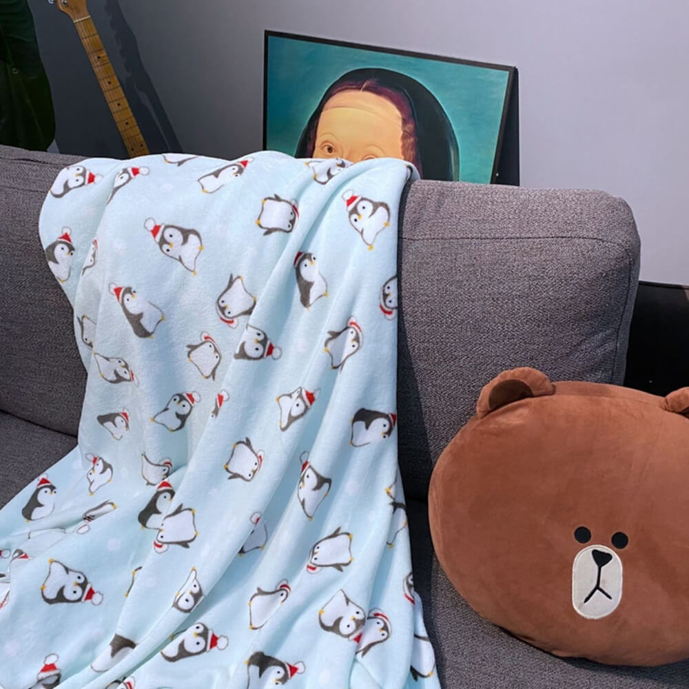 Soft Warm Penguin Print Bed Flannel Blanket For Nap