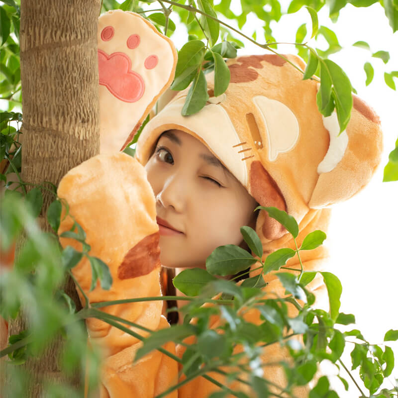 Tiger Cozy Hug Wearable Throw Blanket - Snuggle Blanket