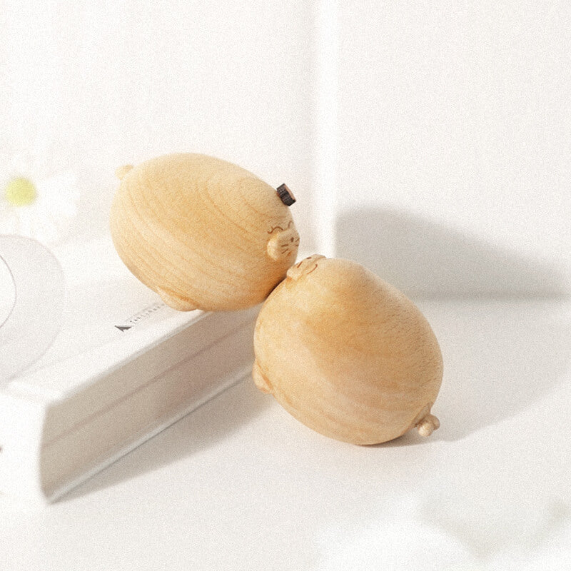 Chubby Wood Seal Couple With Magnets