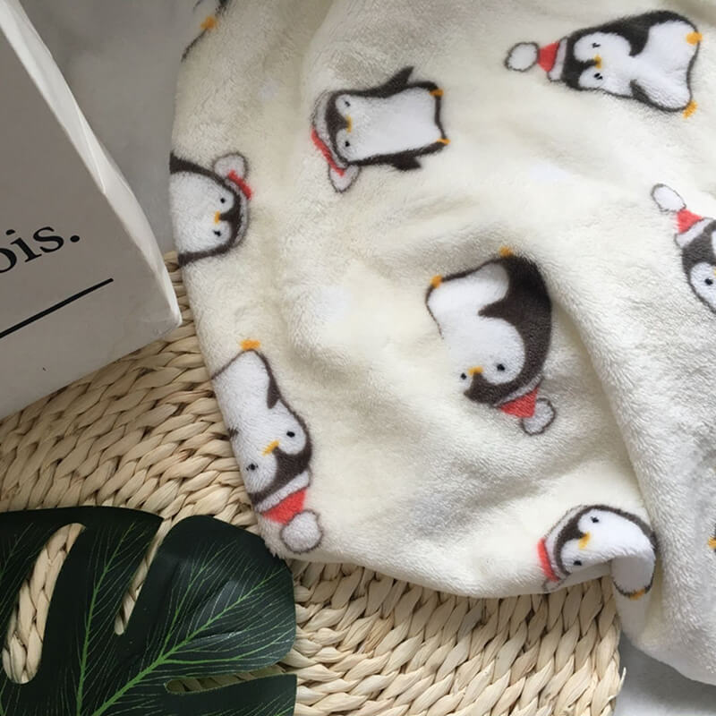 Soft Warm Penguin Print Bed Flannel Blanket For Nap